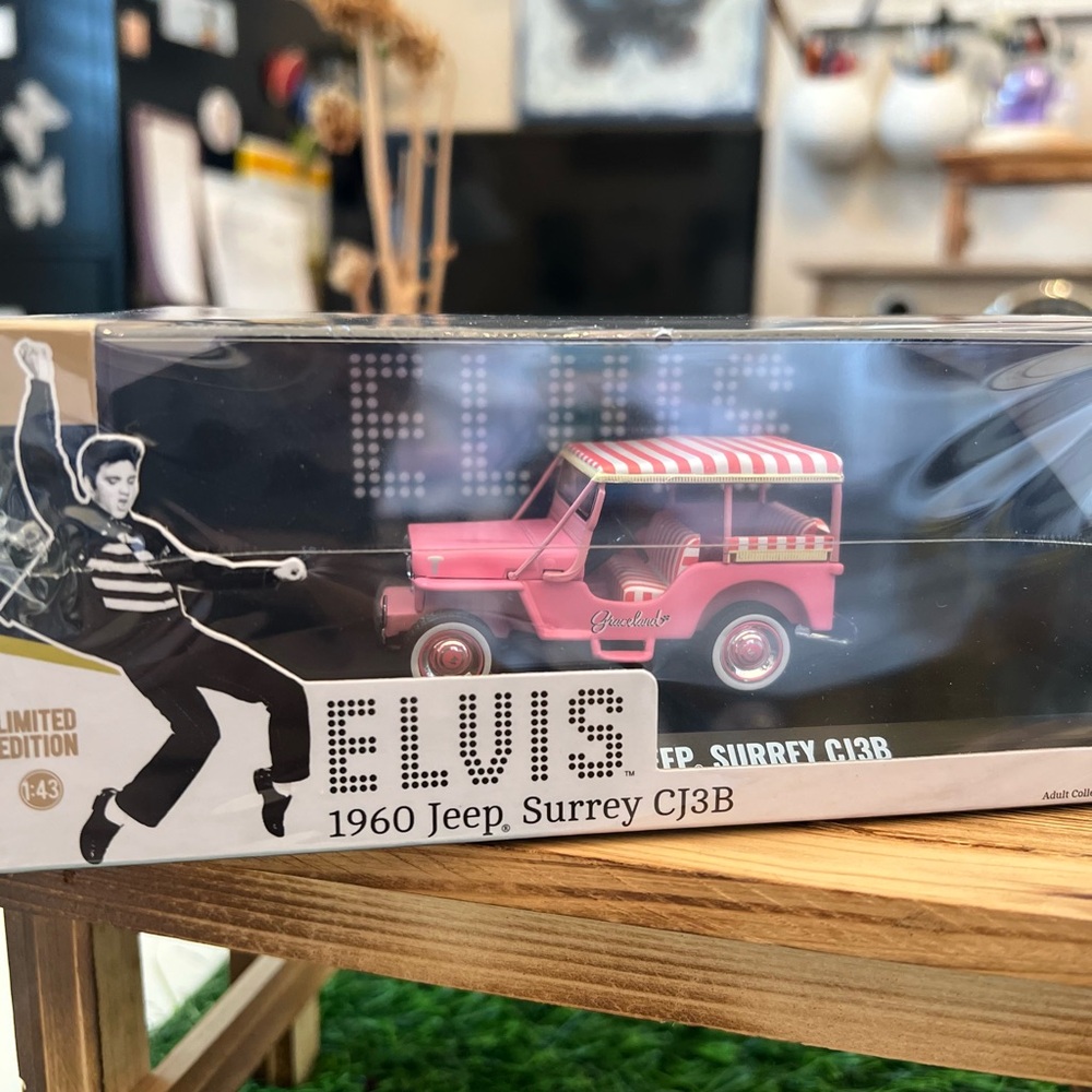 Elvis 1966 Jeep 1:43 Scale Die-cast Toy Car New in Box
